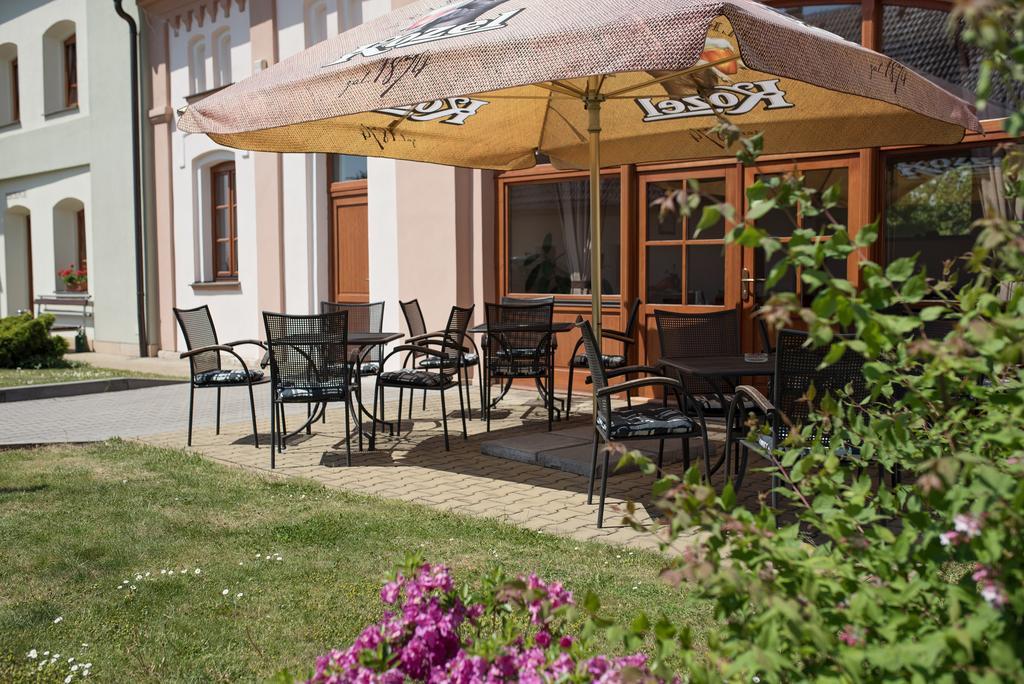 Penzion Nad Oborou Hradec Králové Exterior foto